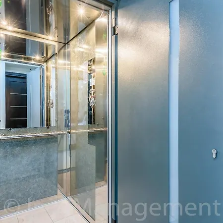 Elegant 2br With Swimming Pool *