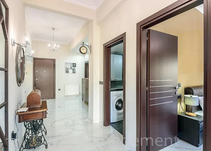 Elegant 2br Apartment